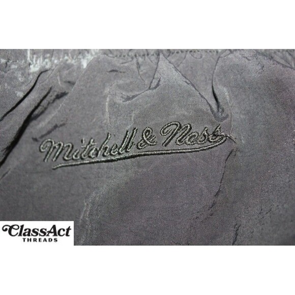 Mitchell & Ness NBA Finals 1996 Chicago Bulls Nylon shorts Medium M Black - Picture 4 of 8